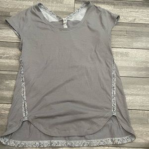 Lululemon Gray/ floral tee